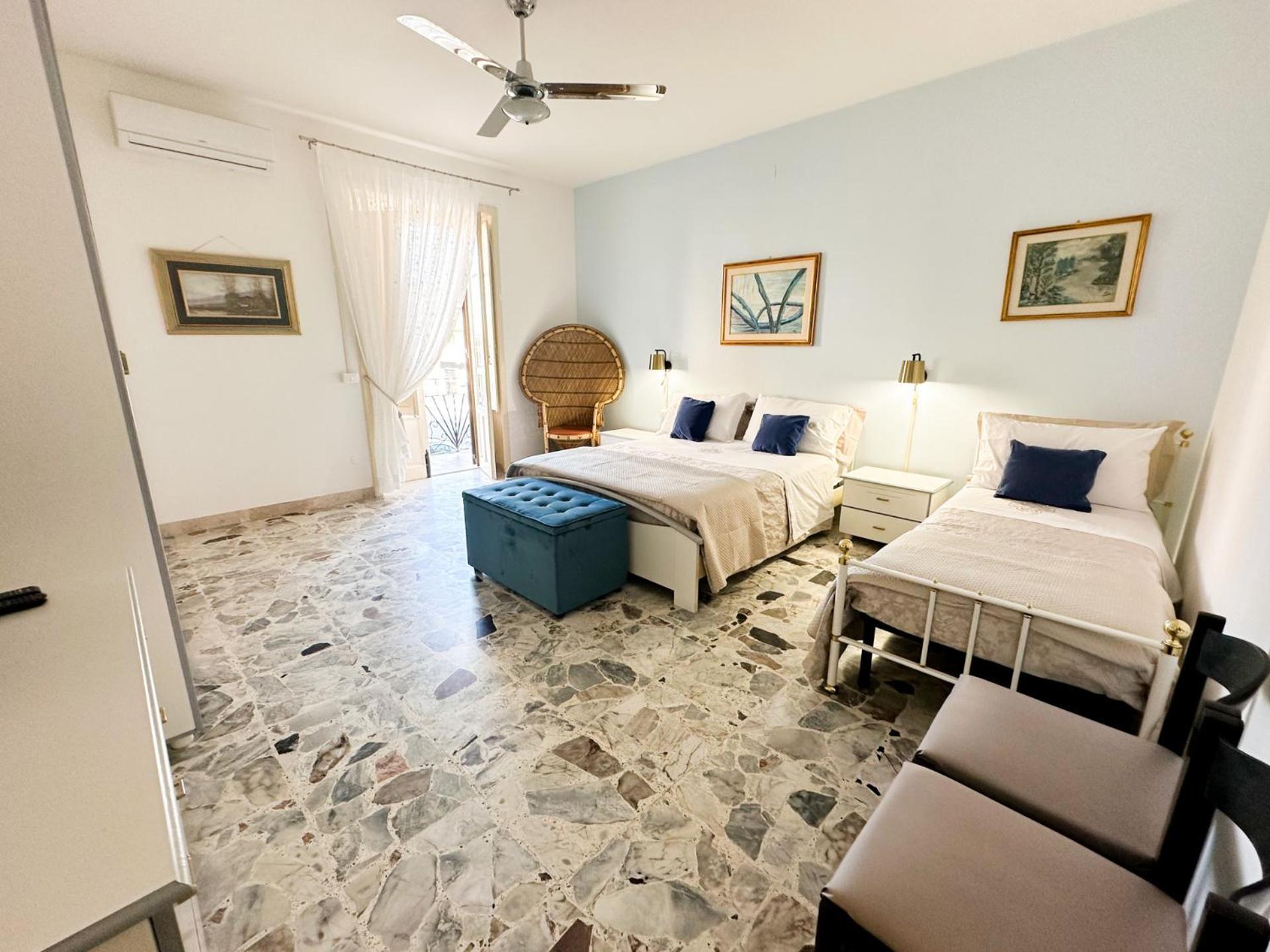 Kalos Apartments Милаццо Экстерьер фото